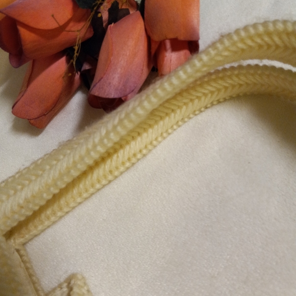 Vintage Handmade Unique Designed Cream Crochet Tote size Handbag 👜 - Picture 3 of 10